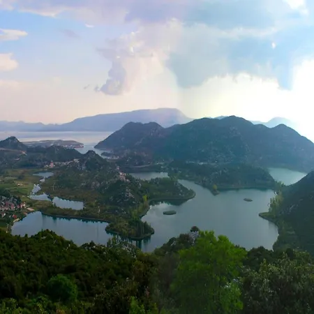 With With 5 In Peracko Blato Ploce (Dubrovnik-Neretva)