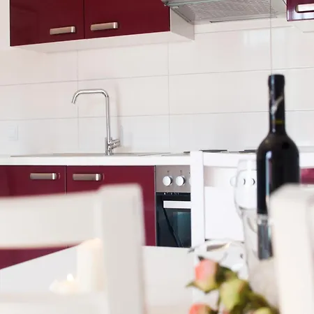 With With 5 In Peracko Blato