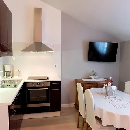 With With 5 In Peracko Blato *