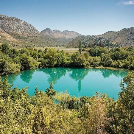 With With 5 In Peracko Blato