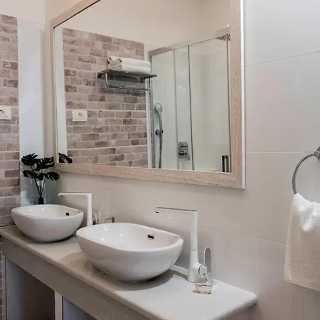 With With 5 In Peracko Blato Holiday home *