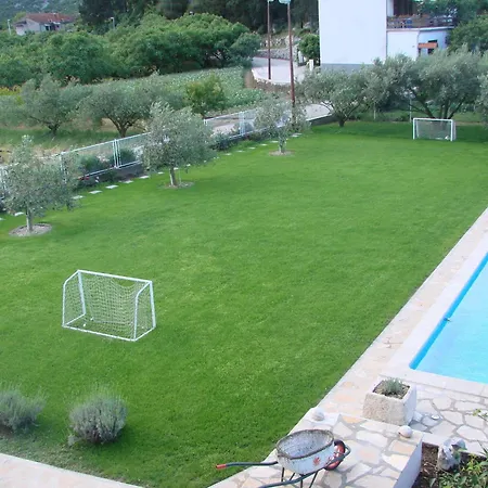 Holiday home With With 5 In Peracko Blato Ploce (Dubrovnik-Neretva)