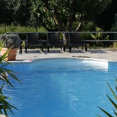 Hébergement de vacances With With 5 In Peracko Blato