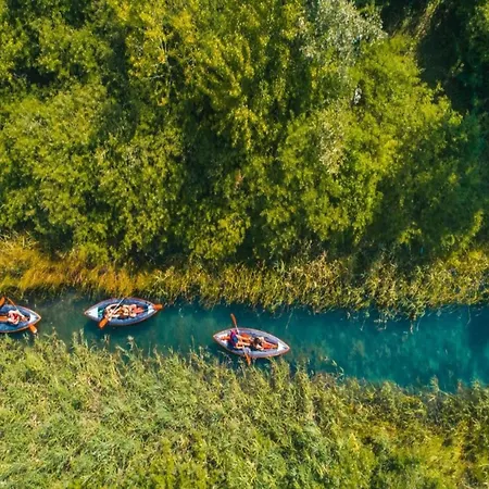 Hébergement de vacances With With 5 In Peracko Blato Ploce (Dubrovnik-Neretva)